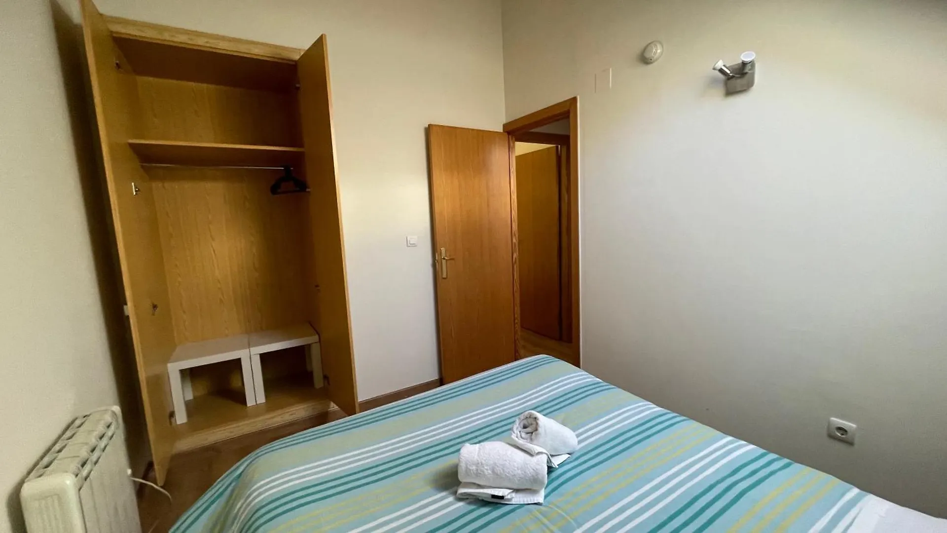 House Sierra Nevada 3 Habitaciones Y 2 Wc Para 8 Personas 0*,  Spain